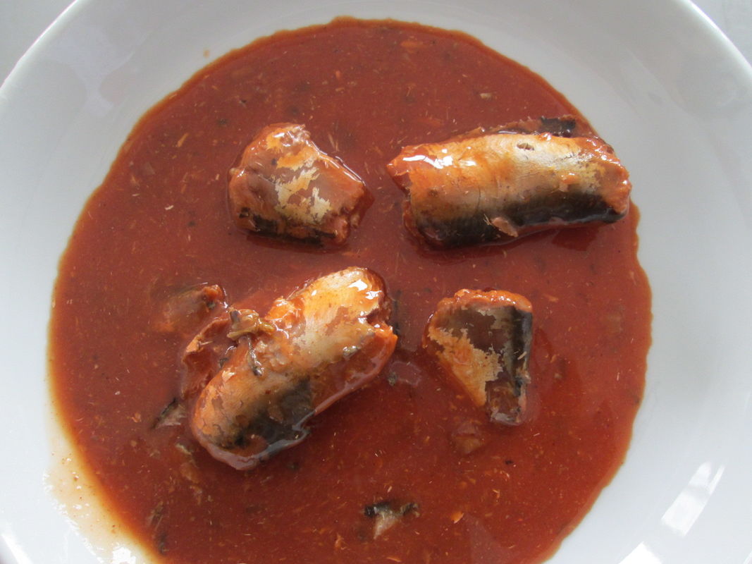 Competitive Price Delicious Fresh Material Sardines Fish Canned in Tomato Sauce