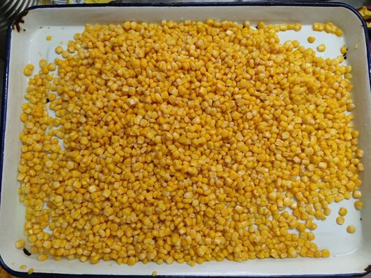 Soft Whole Kernel Canned Yellow Corn Stored in Cool and Dry Place