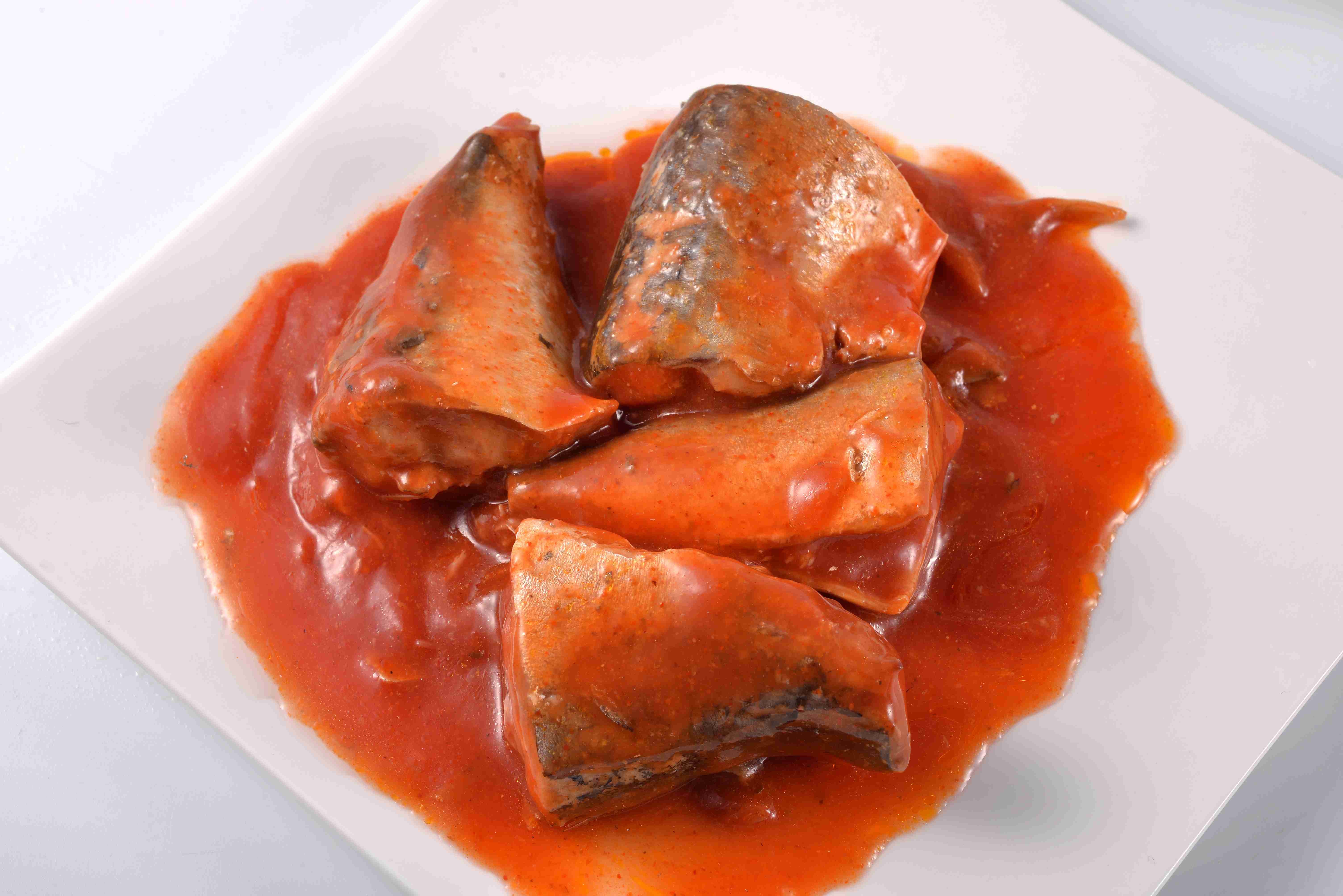 Tin Packing Mackerel Canned Fish In Tomato Sauce FDA HACCP Certification
