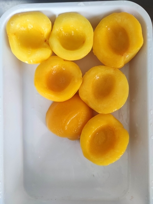 Ready To Eat Yellow Peaches in Can Private Label Accepted No Artificial Flavors